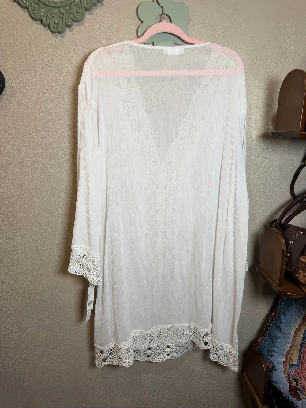 NWT La Blanca White Crochet-Trim V-Neck Swim Coverup